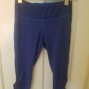 Cropped New Balance Capri Pants